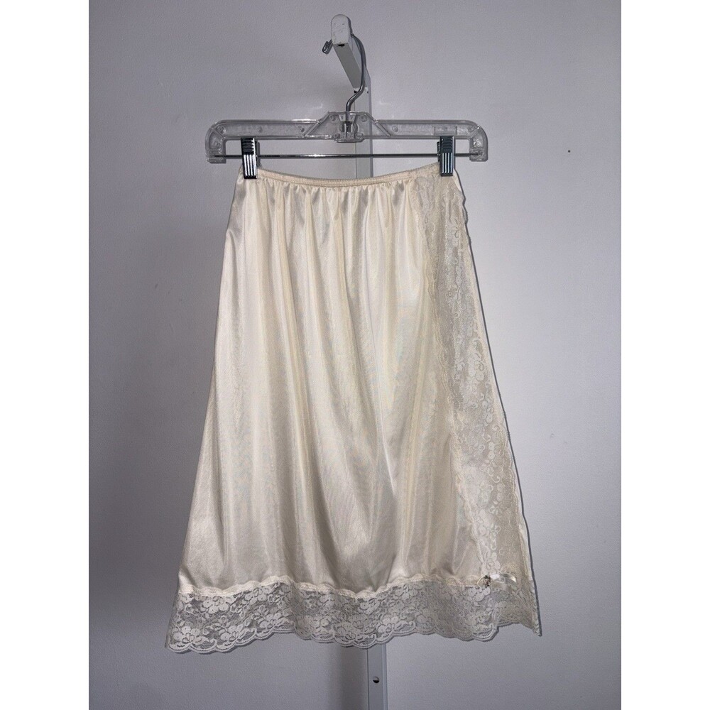 Vtg Sliperfection Cream Half Slip With Side Lace Trim Size Small Antron Nylon